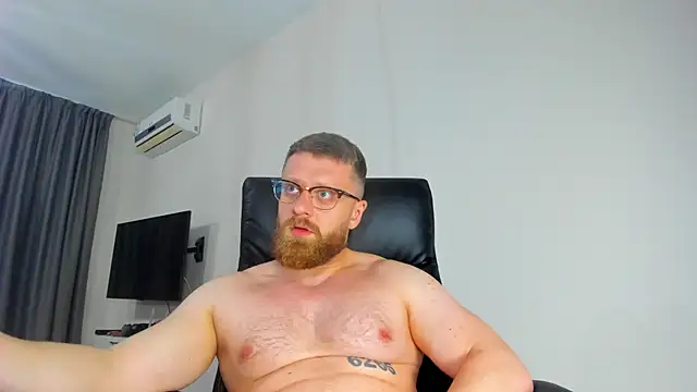 Show modela Findom_guy na web-kameri