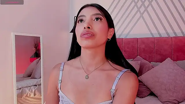 Tiffany_Low Adlı Modelin Canlı XXX Sohbeti