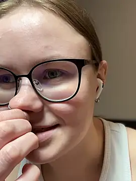 _CherryBloom_'s Live XXX Chat