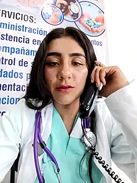 CAROLINE__07 Adlı Modelin Canlı XXX Sohbeti