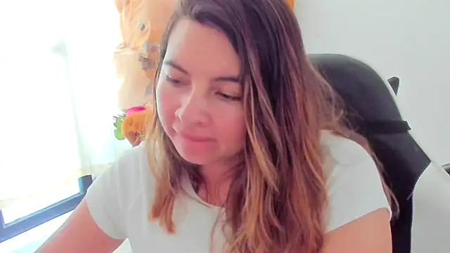 __Emma__11__Lecat_ 即時 XXX 聊天