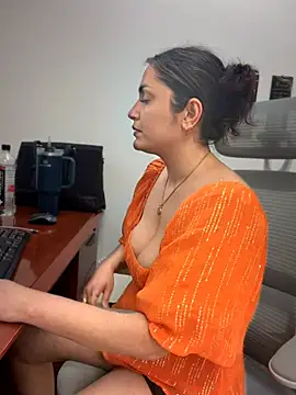 YourQueen18's Webcam Show