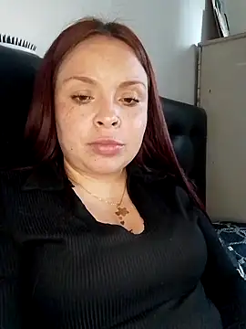 Lina19_93's Live XXX Chat