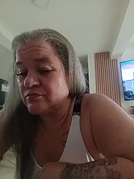 Онлайн чат XXX CheekySnowQueen_69