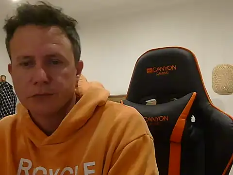 โชว์เว็บแคมของ TroyDieselXXX