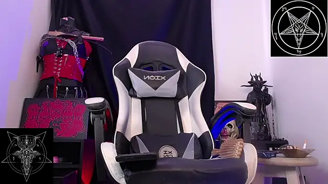 Domina_Lilith's Webcam Show