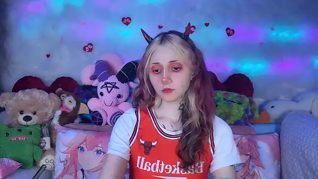 XXX chat uživo modela _Devill_Baby