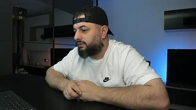 DravenPeak's Live XXX Chat