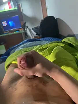 Alessandro_478: διαδικτυακό σόου στην κάμερα