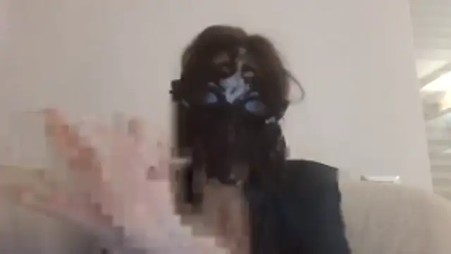 Chatroom XXX en direct de HelenTiAscolta