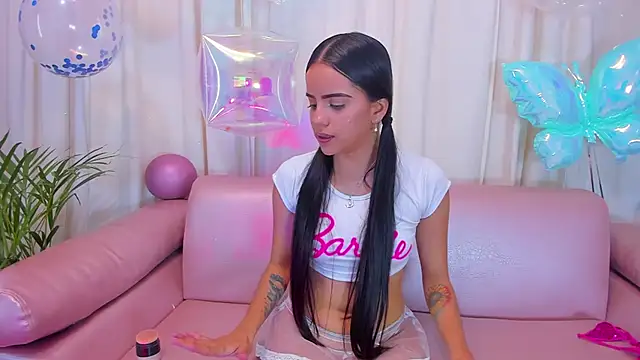 emilyclay_1n Live XXX chat