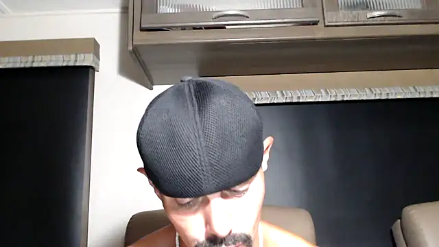 ThickD2C live XXX chat