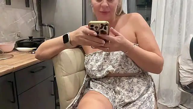 Lisorine Live XXX-Chat