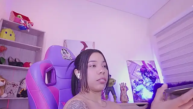 madelyn_rose_'s Live XXX Chat