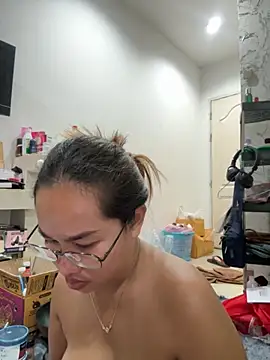 عرض كام Ponthip