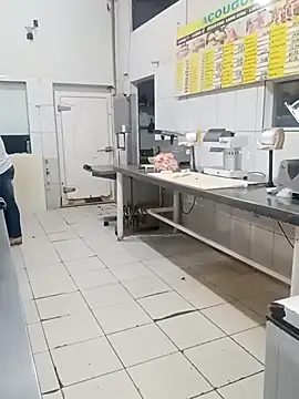 Pokazy przed kamerką – RobertoLuiz84