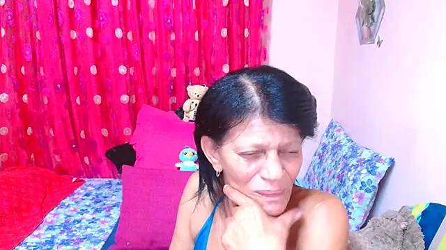 SLUTTYROXYn Live XXX chat