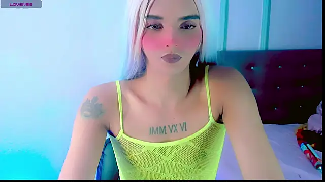 malahya_ Show in webcam