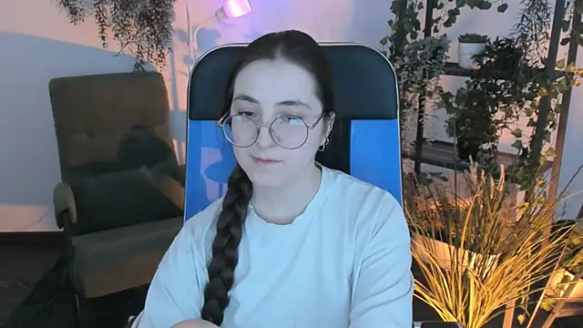 VirtuallVoyantn Live XXX chat