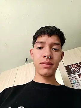 Chat XXX ao vivo de heyy_noah11