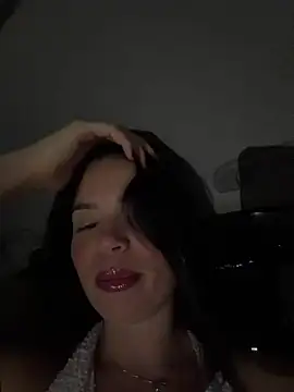 Chat +18 de Rafaellaz ao vivo