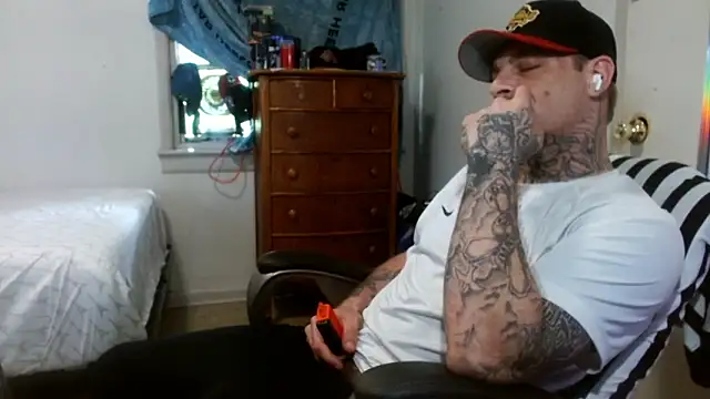 Show modela DADDY_KANE8--- na web-kameri