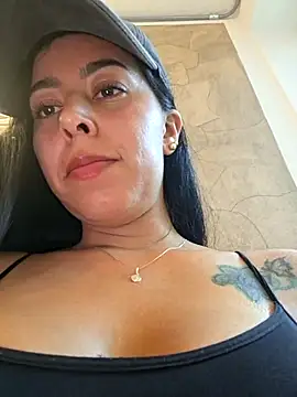 Luianna 现场XXX聊天