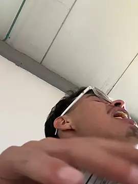 Show Webcam de TavoHot_