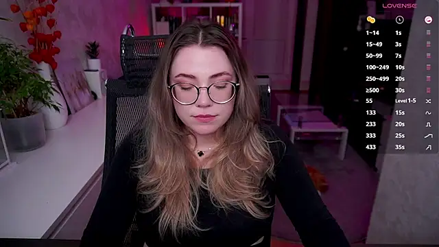 دردشة RemyCute الجنسية المباشرة