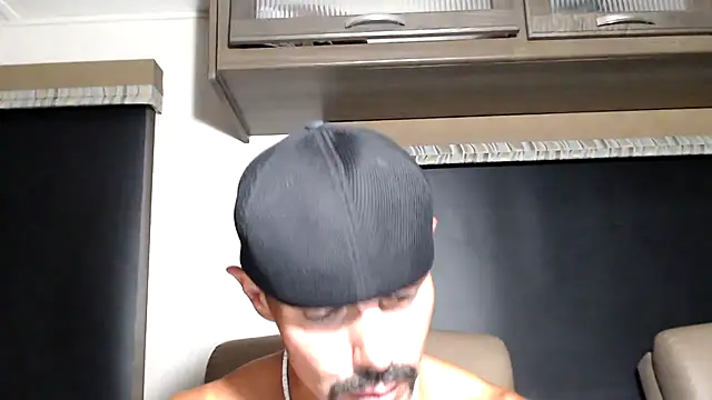 ThickD2C's Live XXX Chat