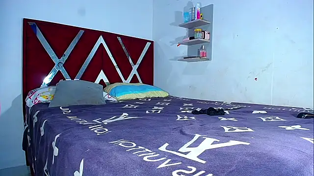 DanisaBrown Adlı Modelin Canlı XXX Sohbeti