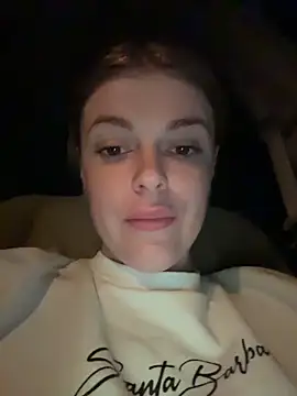 XXX chat uživo modela HarrietDart