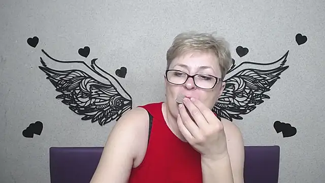 EmiliaGree 现场XXX聊天