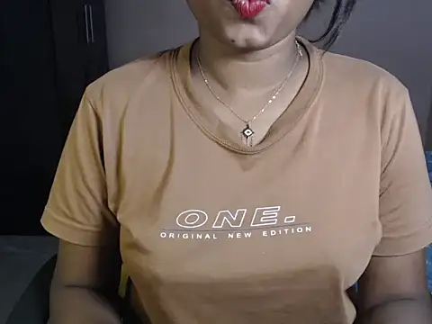 Annya_Sharma2 Adlı Modelin Canlı XXX Sohbeti