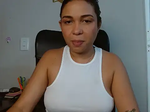 AliceSmity_ Chat XXX in diretta