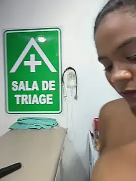 Nasty-Nurse webkamerás műsora