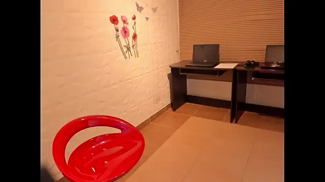 Angie_Steele 即時 XXX 聊天