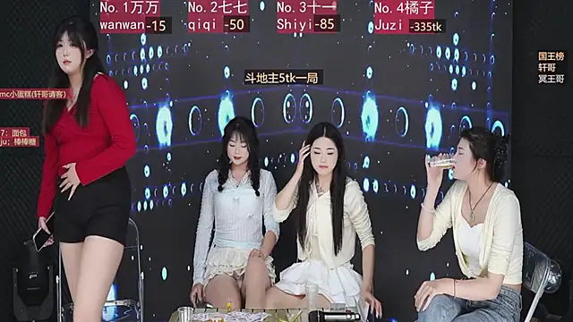 Nova-68's Live XXX Chat