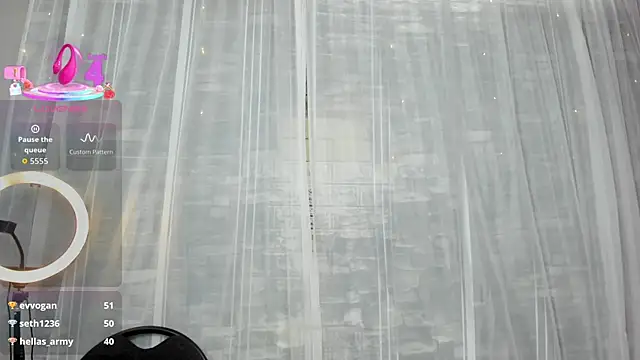 KatieGomez 即時 XXX 聊天