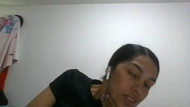 Chat XXX ao vivo de Juanabrunette7