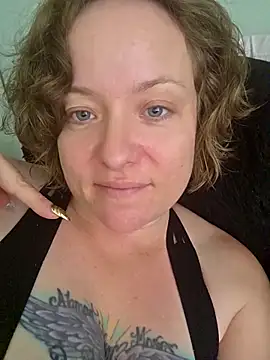 julimonroe's Live XXX Chat