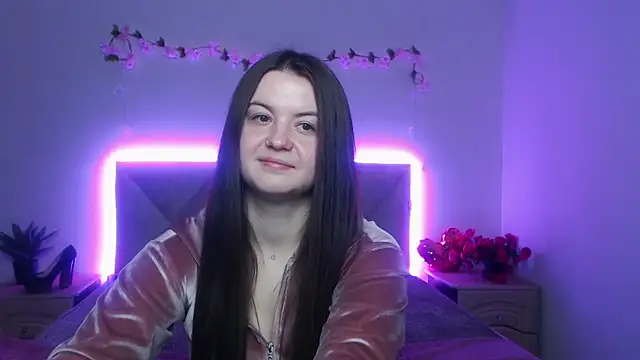 MavkaCute Adlı Modelin Canlı XXX Sohbeti