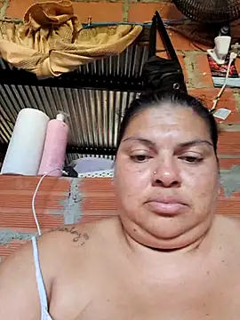 Juli_Powl's Live XXX Chat