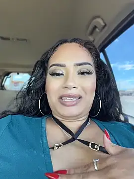 Pokazy przed kamerką – CarmelaAnthony