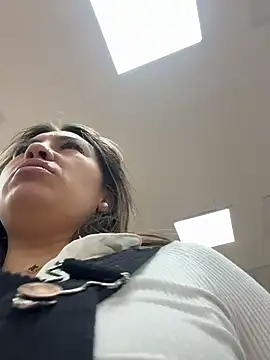 LIZ-06_ – Naživo XXX chat