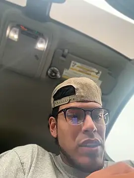 Pokazy przed kamerką – StrokingDaddy4