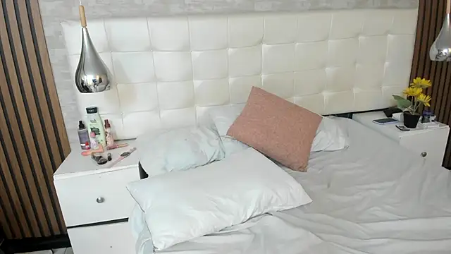 AbbyLoius' Webcam Show