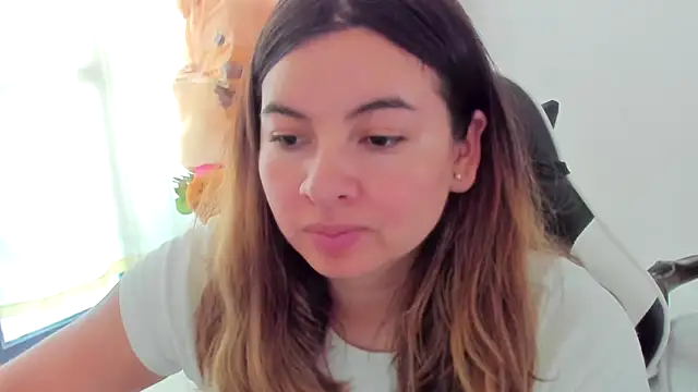 Živý XXX chat __Emma__11__Lecat_