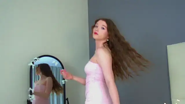 KeiraAstiのウェブカメラショー