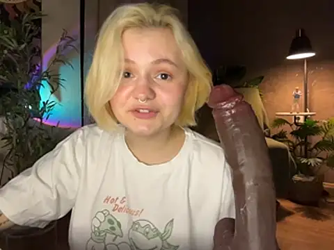 MoonIvy_n Webbikameraesitys